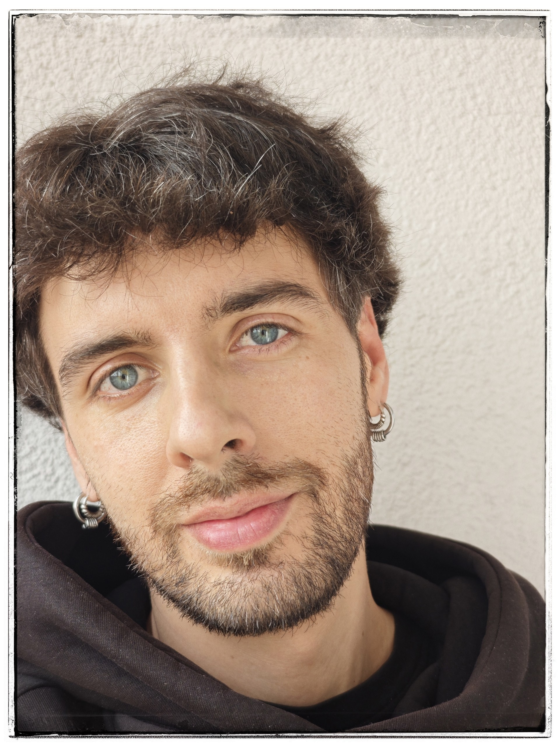 Контакты. Фотограф интерьера, мебели и портрета в Санкт-Петербурге