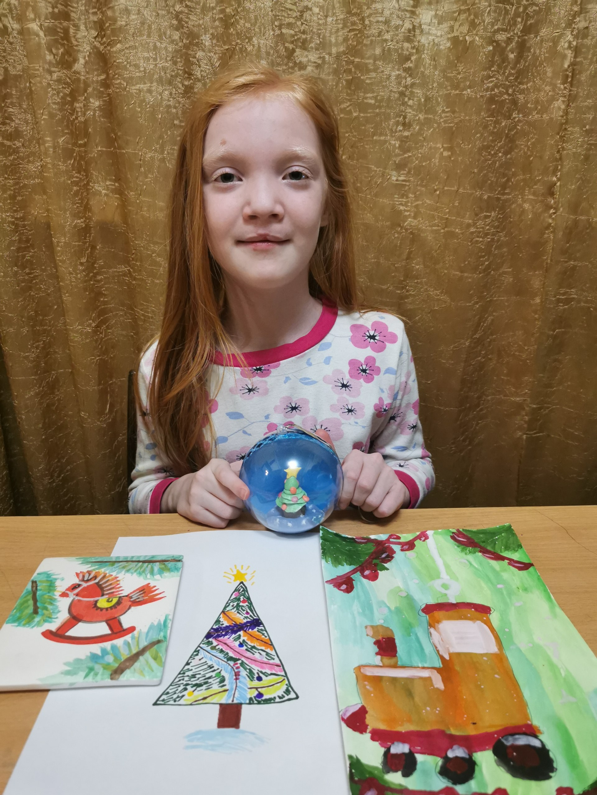 Новогодняя выставка рисунков детей. АНО «Центра социальных проектов «Путь в большой мир»