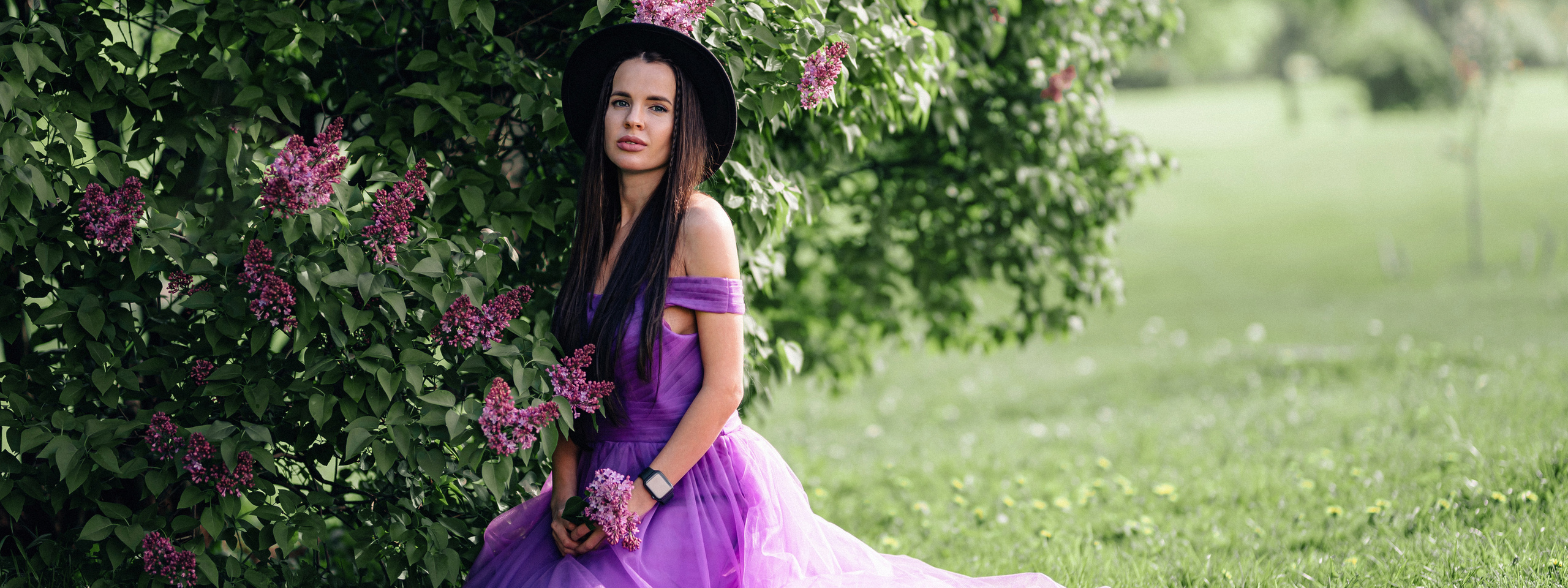 Фотосессия с сиренью в Коломенском парке. Портретный фотограф Москва Светлана Кашура