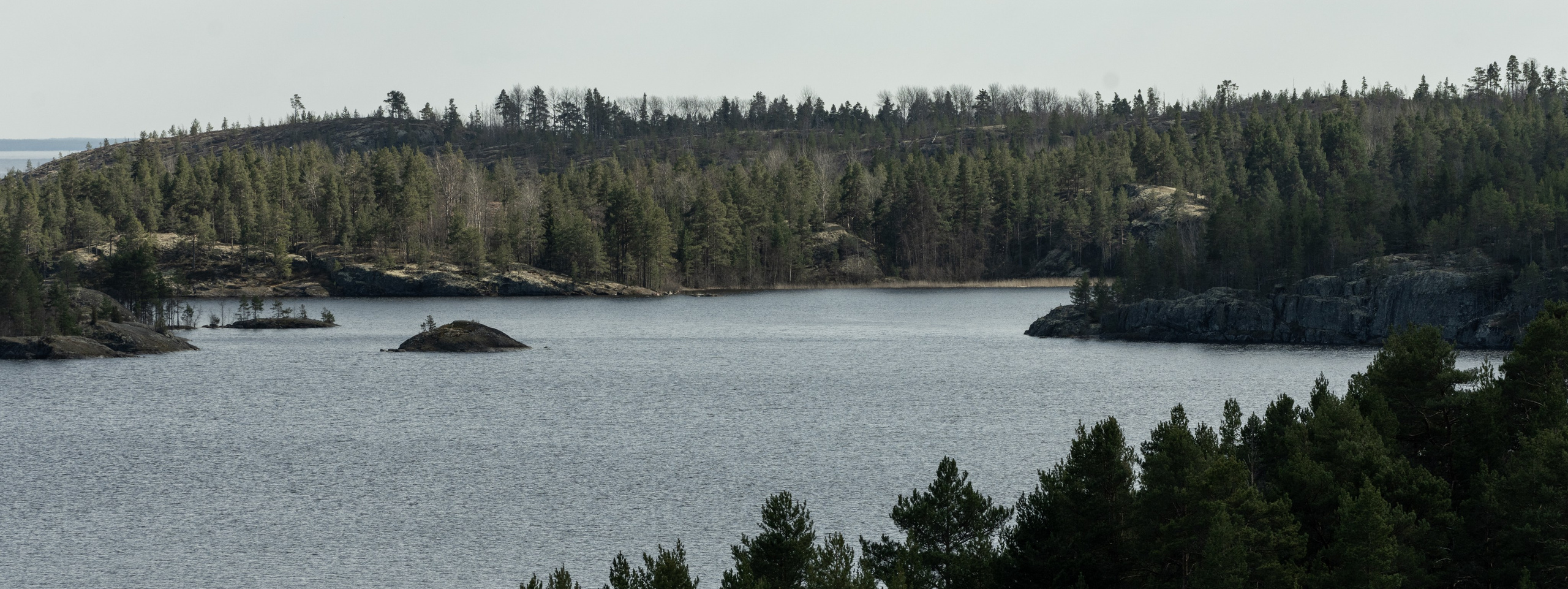 Сплав лодок по реке Вуокса в посёлке Лосево Ленинградская область