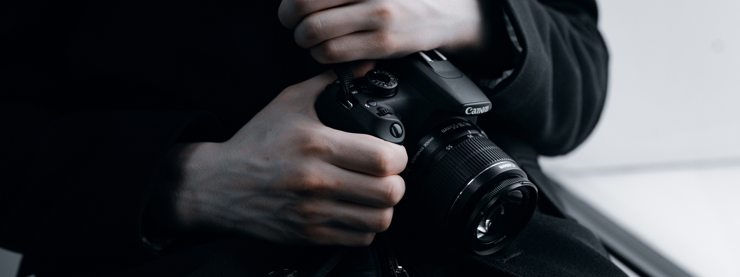 Контакты. Портретный фотограф в Москве — Иван Саяпин