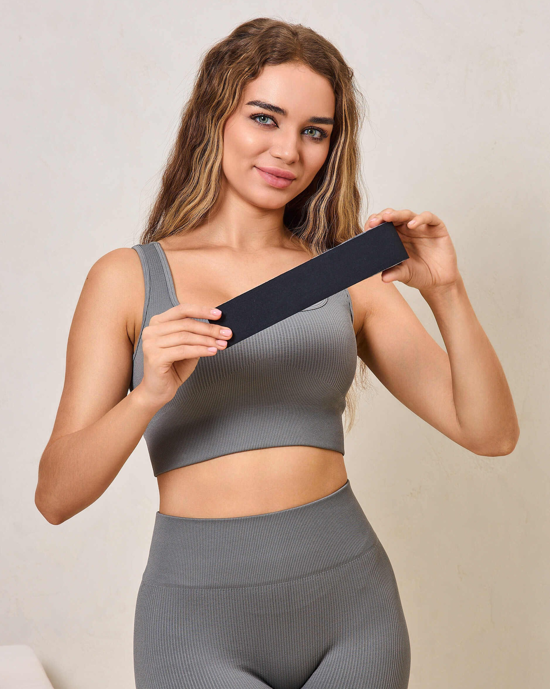 Съемка товаров с моделью. Предметная съемка