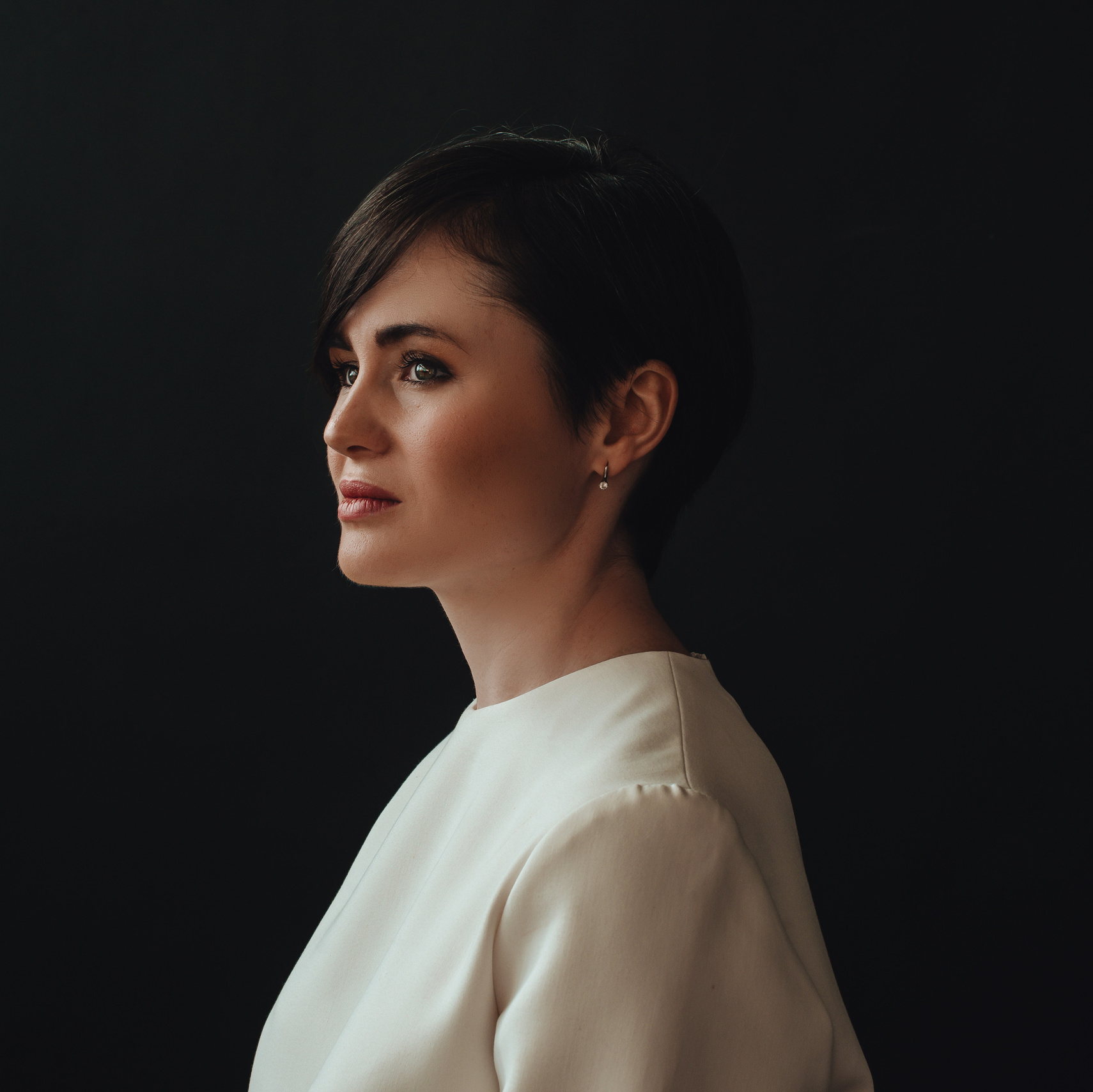 Контакты. Фотограф для маркетплейсов _ Уметбаева Залия