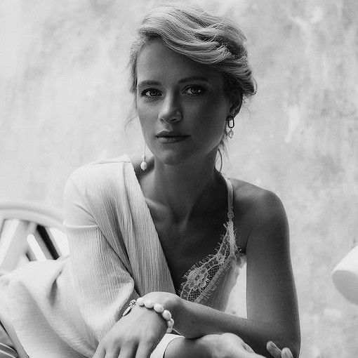 ОТЗЫВЫ. ВИДЕОГРАФ, РЕЖИССЕР — КАТЯ ГУСЕВА