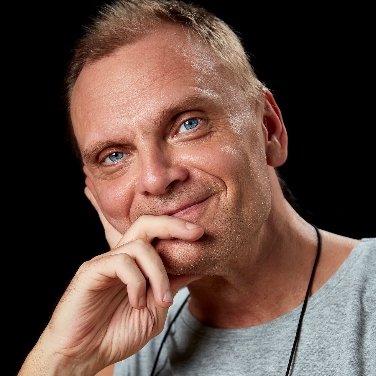 BIO. Photographer, Retoucher & Graphic Designer @photo123pro