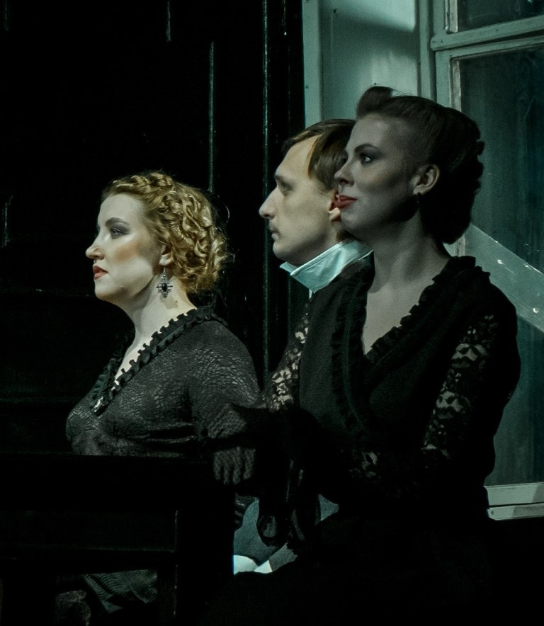 Спектакль Сергея Федотова «Карамазовы» на сцене пермского театра «У Моста». Журнал о самом особенном. Пермь и Пермский край