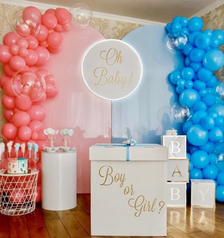 Коробка с шарами. Студия праздничного декора