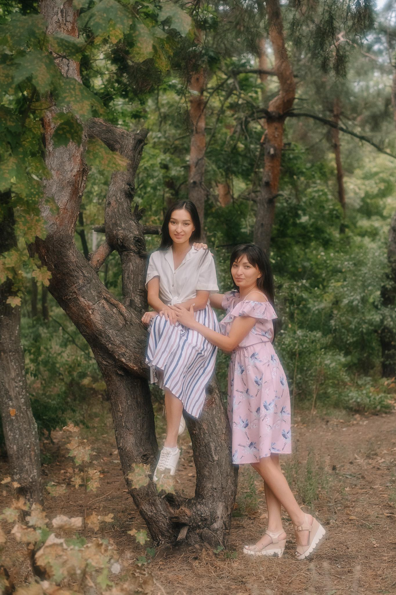 Сестренки Ольга и Ирина. Фотограф Валерия Голубева (Миронова)