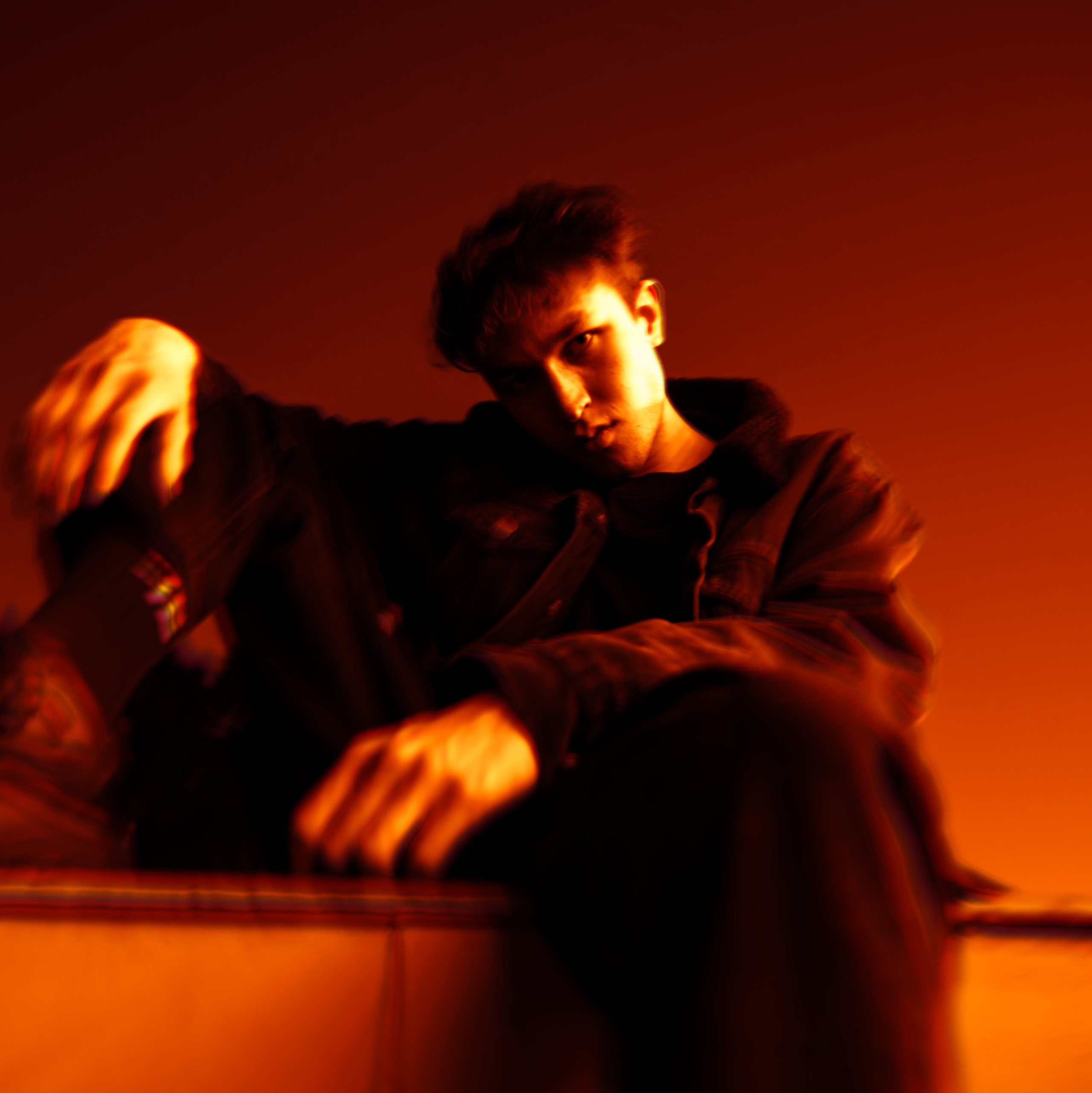 Контакты. Фотограф Великий Новгород Артем Чернецкий