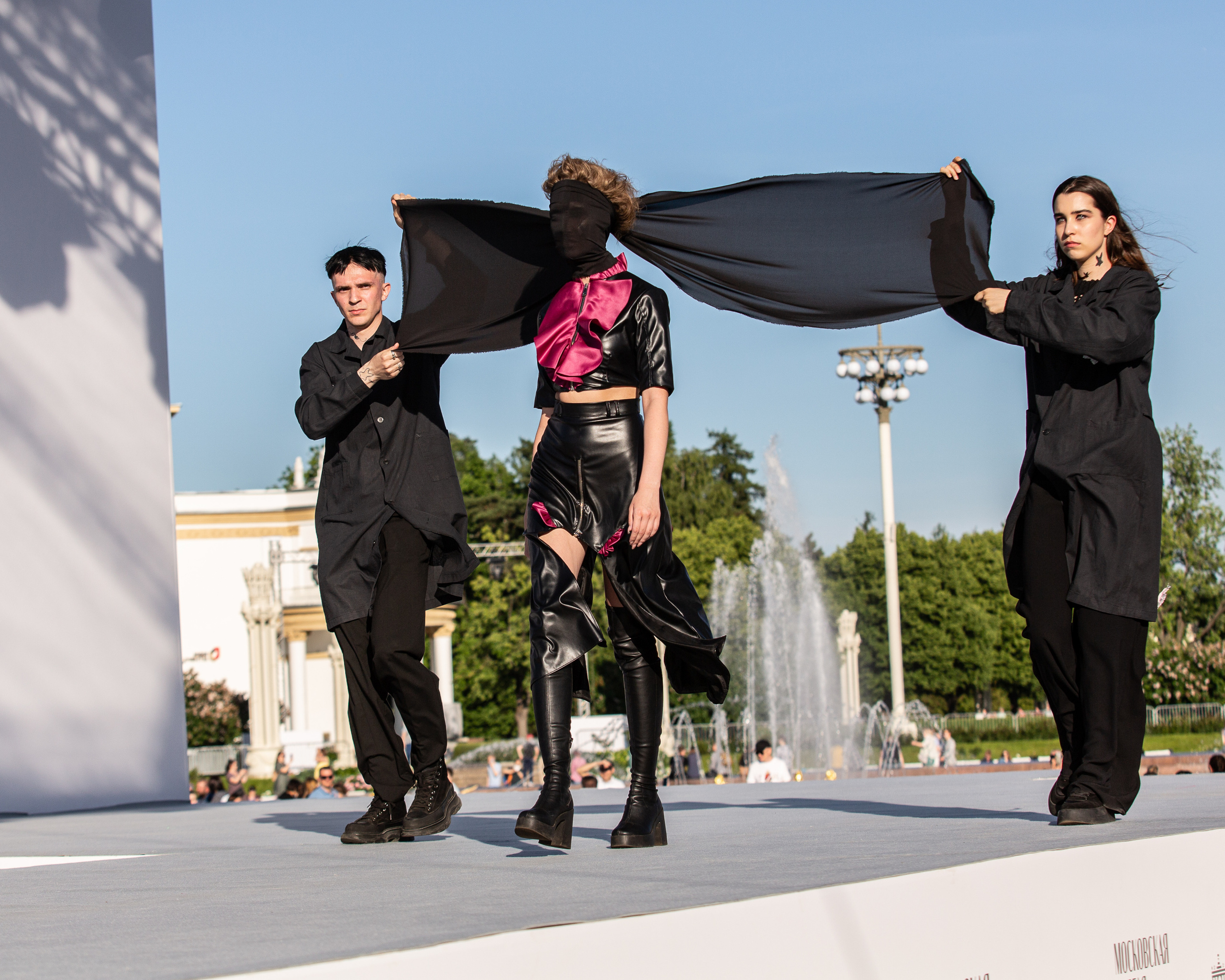 Moscow Fashion Week. Denis DETALOV. Visual artist, photographer Liana Darenskaya, Moscow