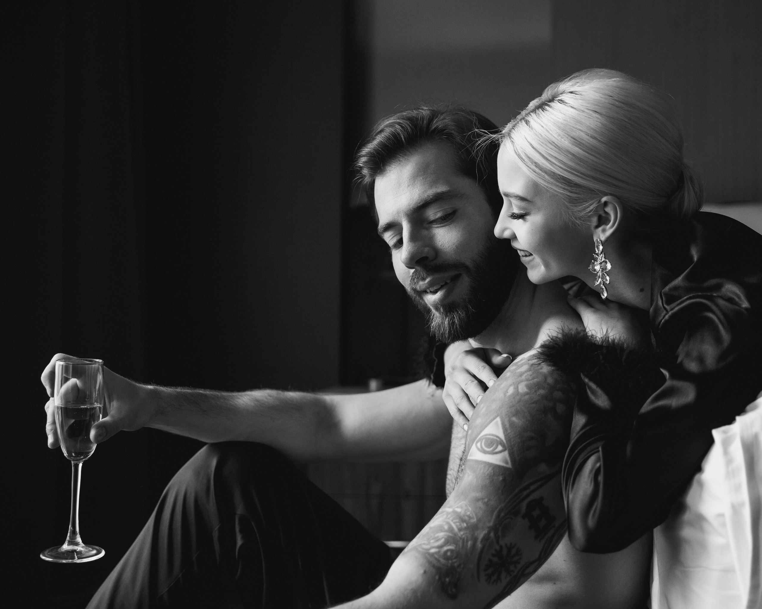 Wedding. Bride and groom — morning at the hotel. Visual artist, photographer Liana Darenskaya, Moscow