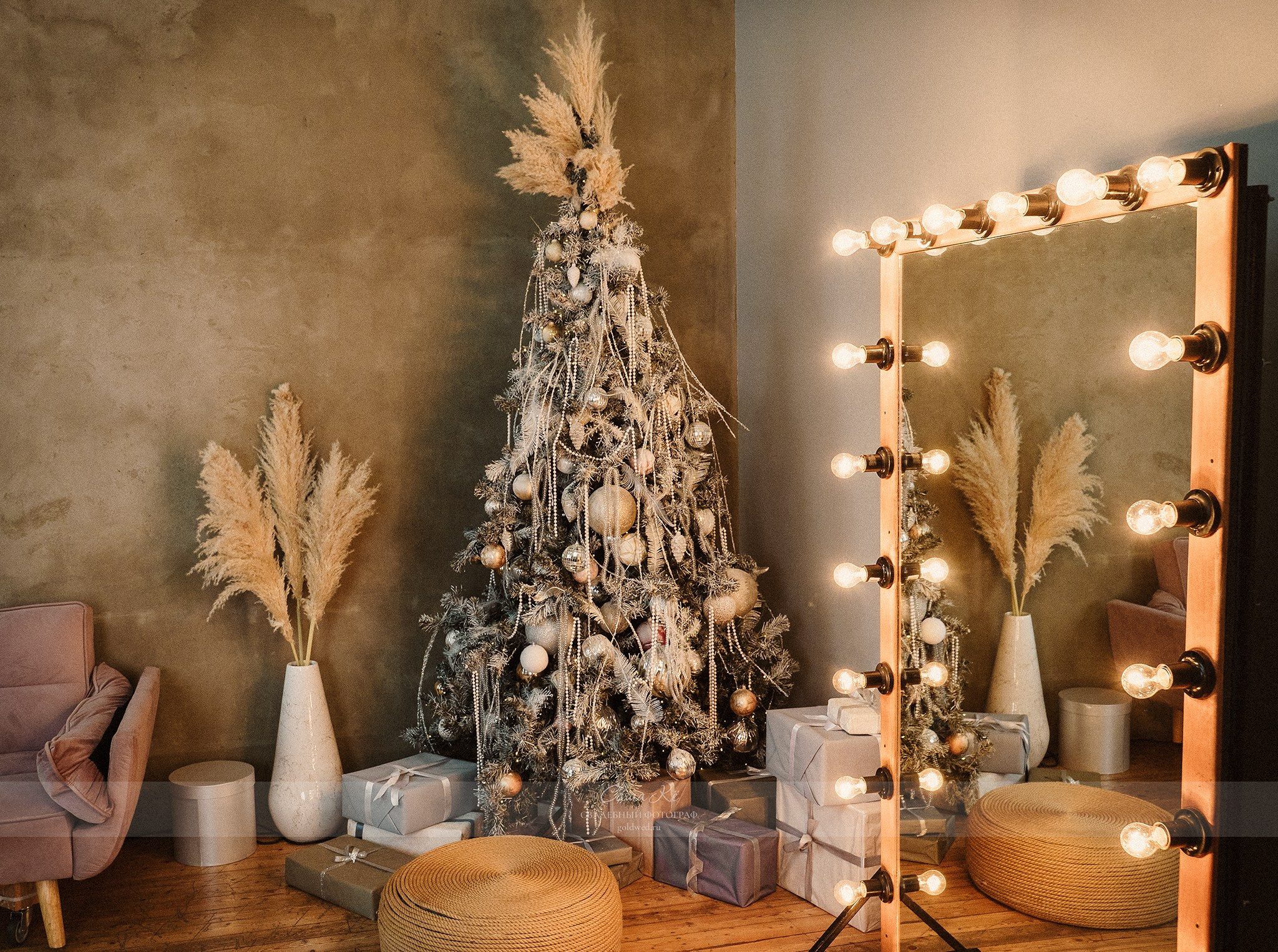 Семейная, фоторепортаж, студийная или персональная, портрет, венчание или крещение. Профессиональная фотосъёмка: фотограф Саша Кё. Свадебный, семейный и event фотограф в Новосибирске и Новосибирской области Саша Кё