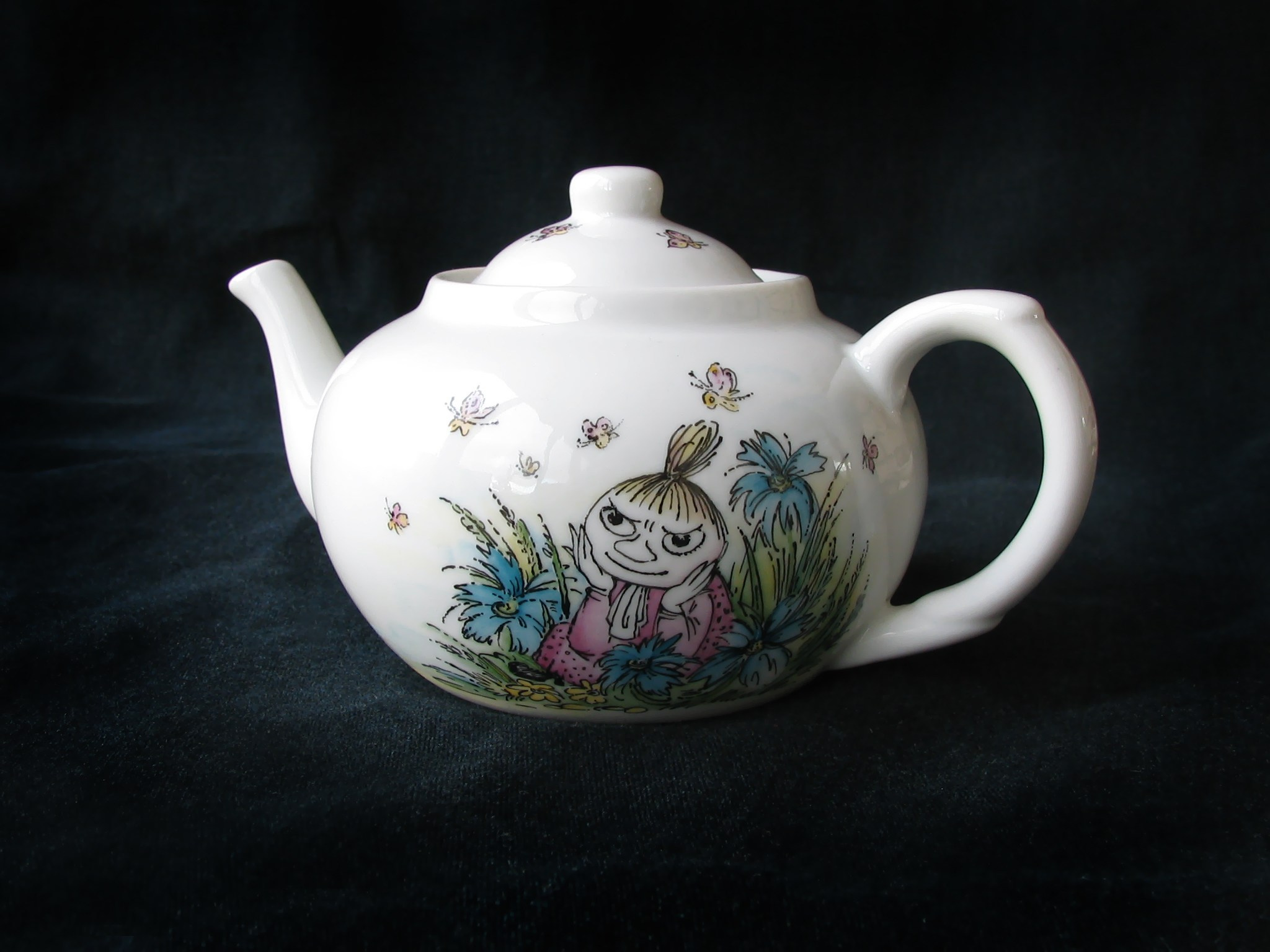 Чайник заварочный 250 мл «Муми-Тролли. Крошка Мю». Роспись фарфора с Муми-троллями. Роспись фарфора в Санкт-Петербурге. Moomin Санкт-Петербург