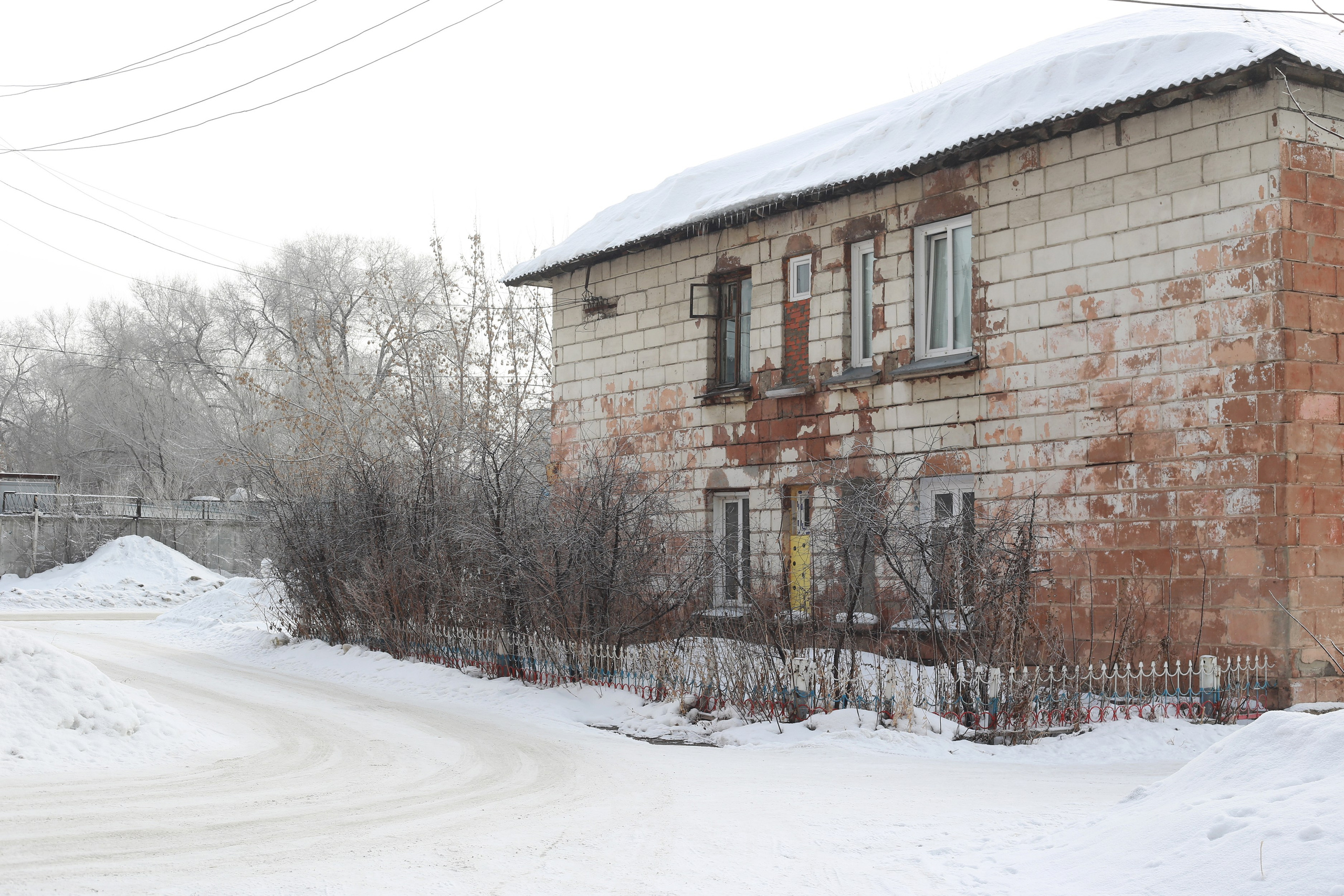 Флаг как украшение окружающего пространства. Julia Altukhova, multimedia artist