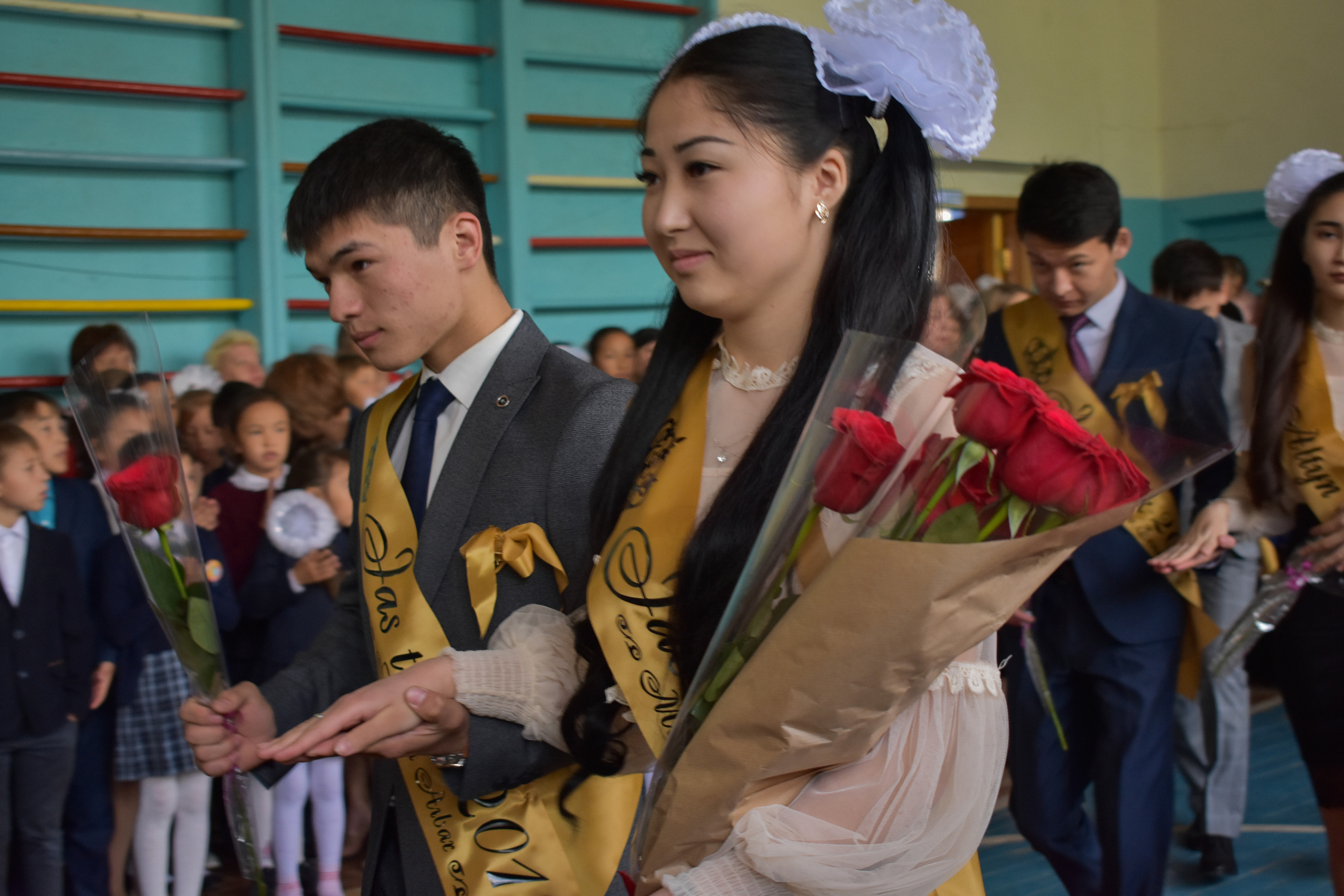 Фотограф на выпускной в школе. Детский и школьный фотограф в Костанае Рабига Сейткенова