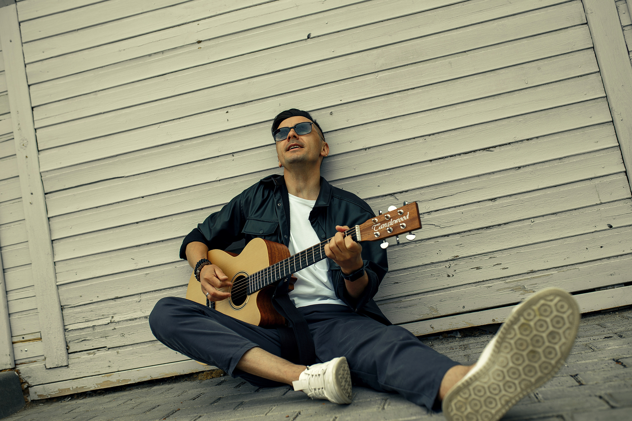 Как Олег с гитарой по городу гулял. Фотограф Уфа, Москва, Казань, Питер Ильдар Кудабаев