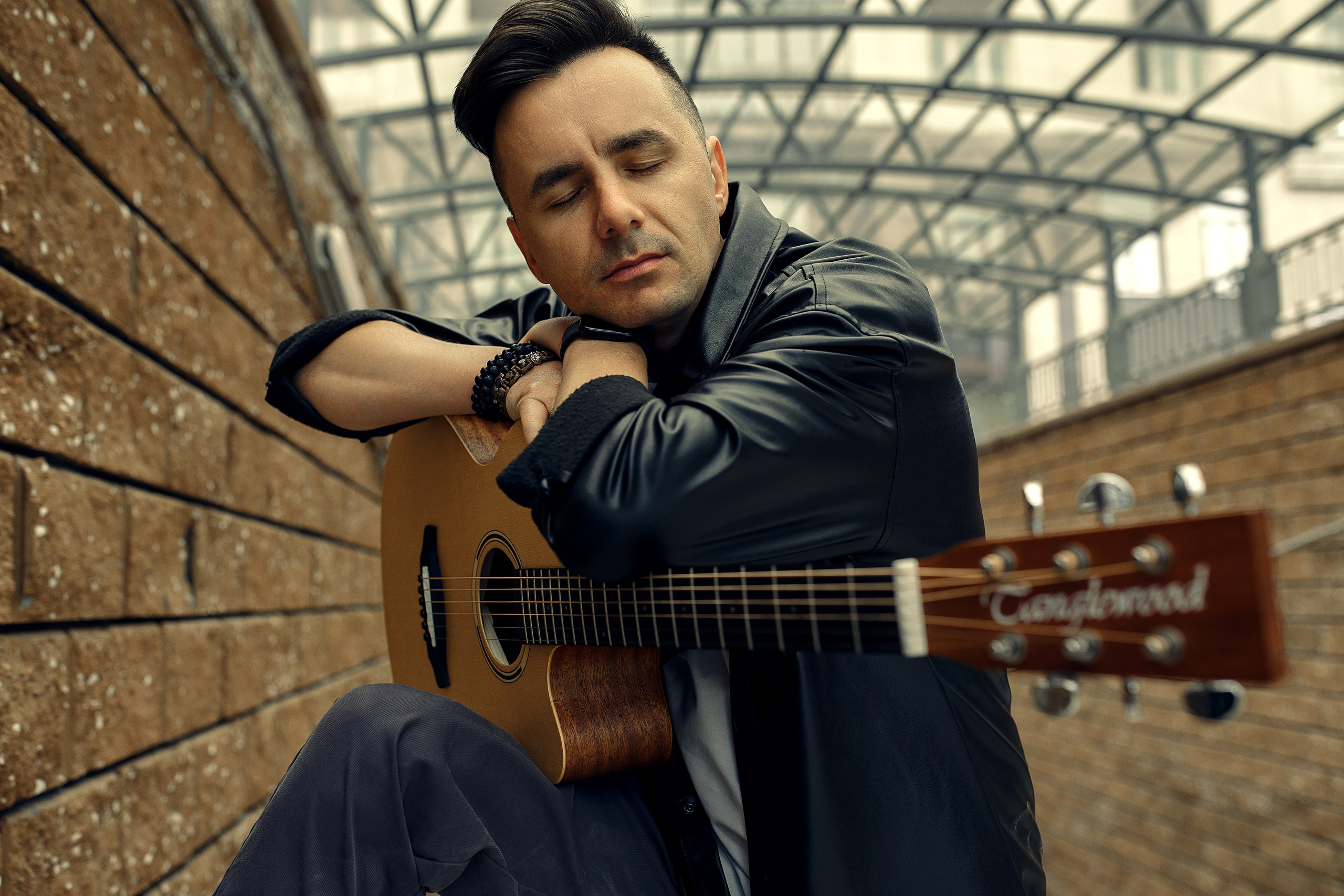 Как Олег с гитарой по городу гулял. Фотограф Уфа, Москва, Казань, Питер Ильдар Кудабаев