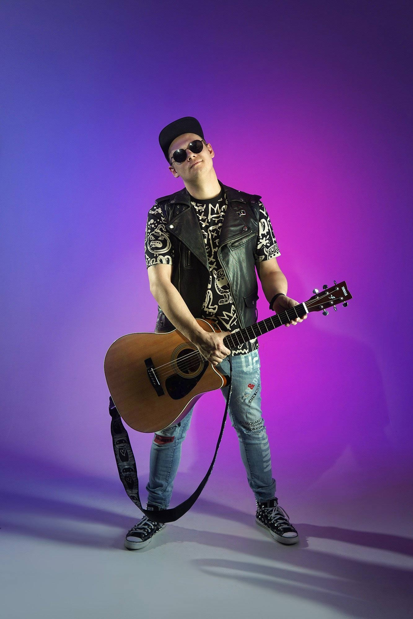 Селфи студия с разными локациями. Студия автопортрета в Кирове. Студия с зеркалом без фотографа