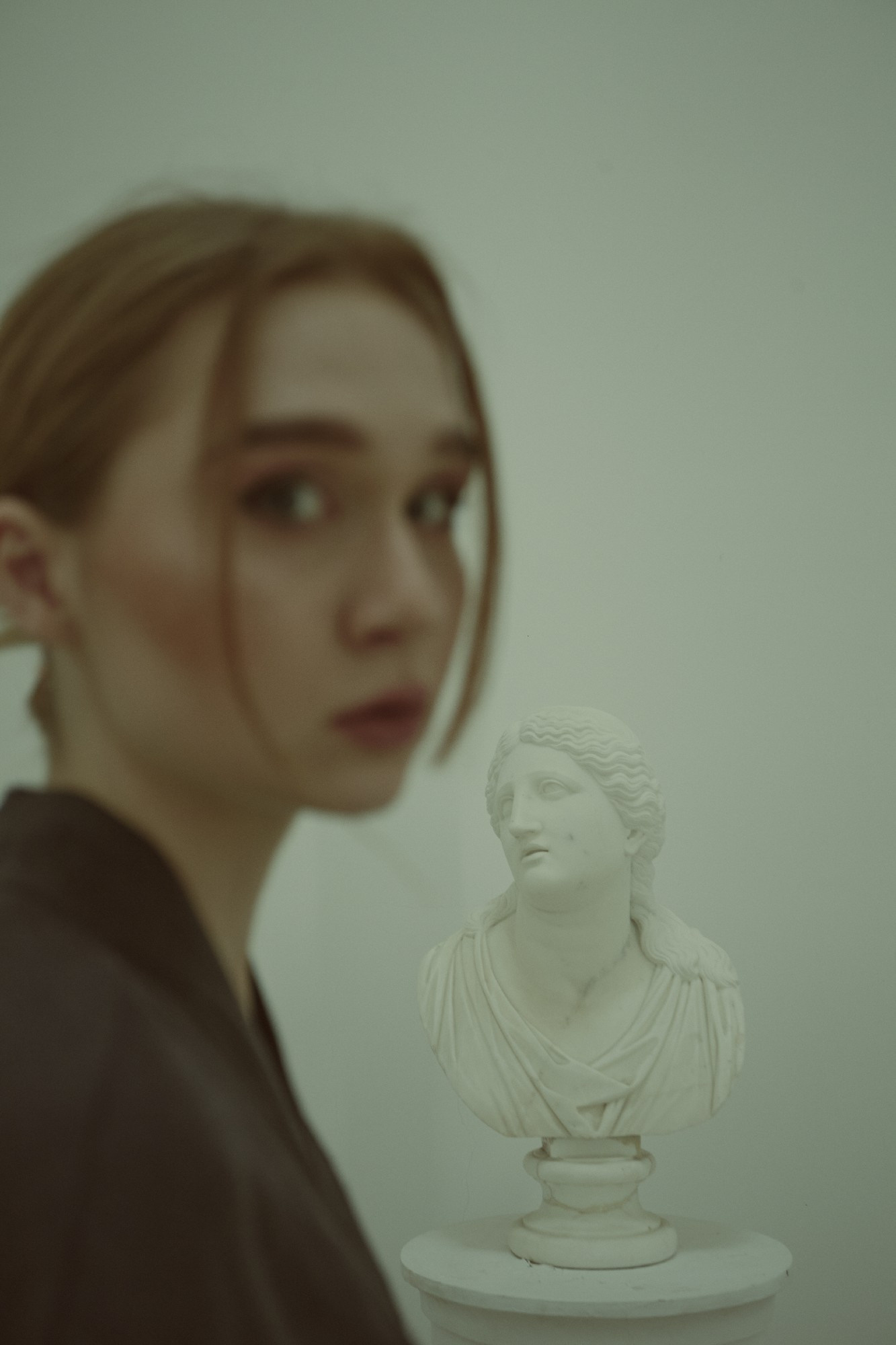 Портретная съёмка СИНИОКО в Павловске с Надеждой из ARLETTE MANAGEMENT. Одежда из Санкт-Петербурга СИНИОКО