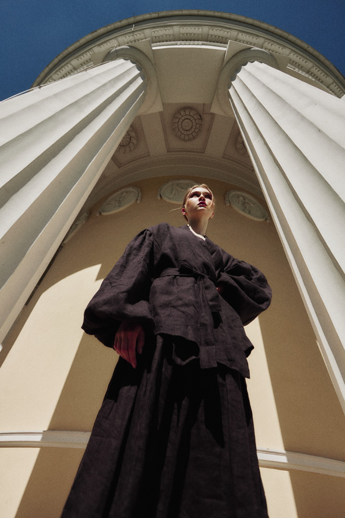 Портретная съёмка СИНИОКО в Павловске с Надеждой из ARLETTE MANAGEMENT. Одежда из Санкт-Петербурга СИНИОКО