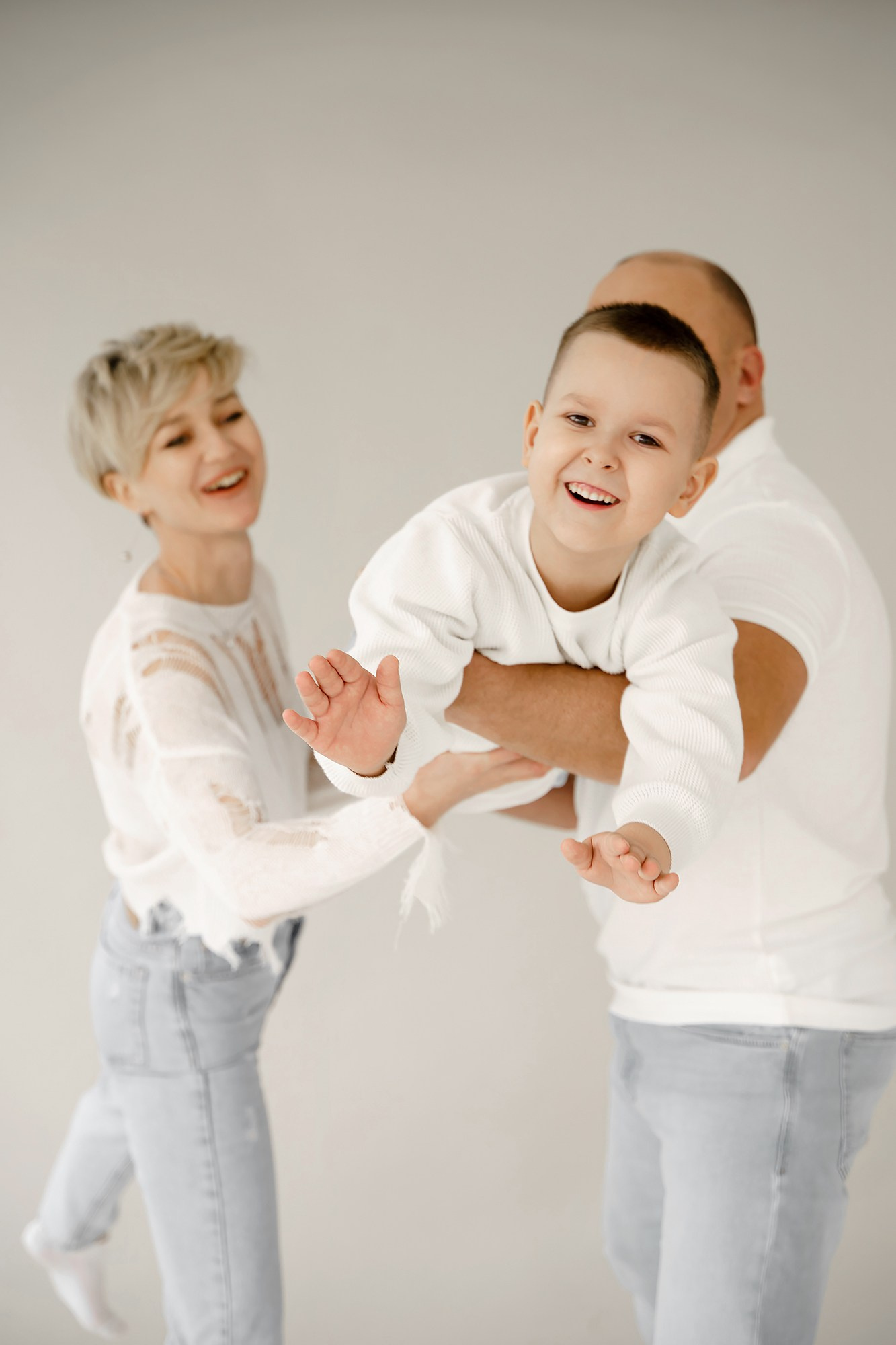 Семейный и свадебный фотограф Минск Юрий Прилепов. Выпускные альбомы!