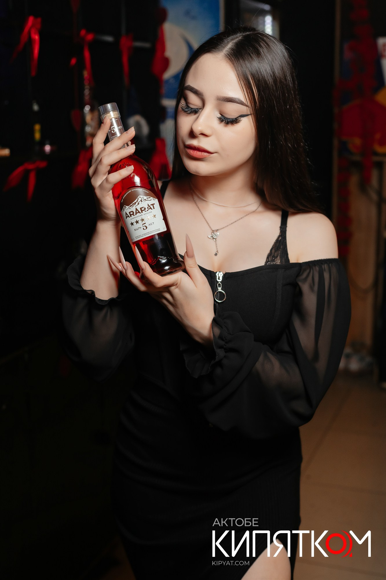 X.O. (NIGHT BAR). Актобе Кипятком