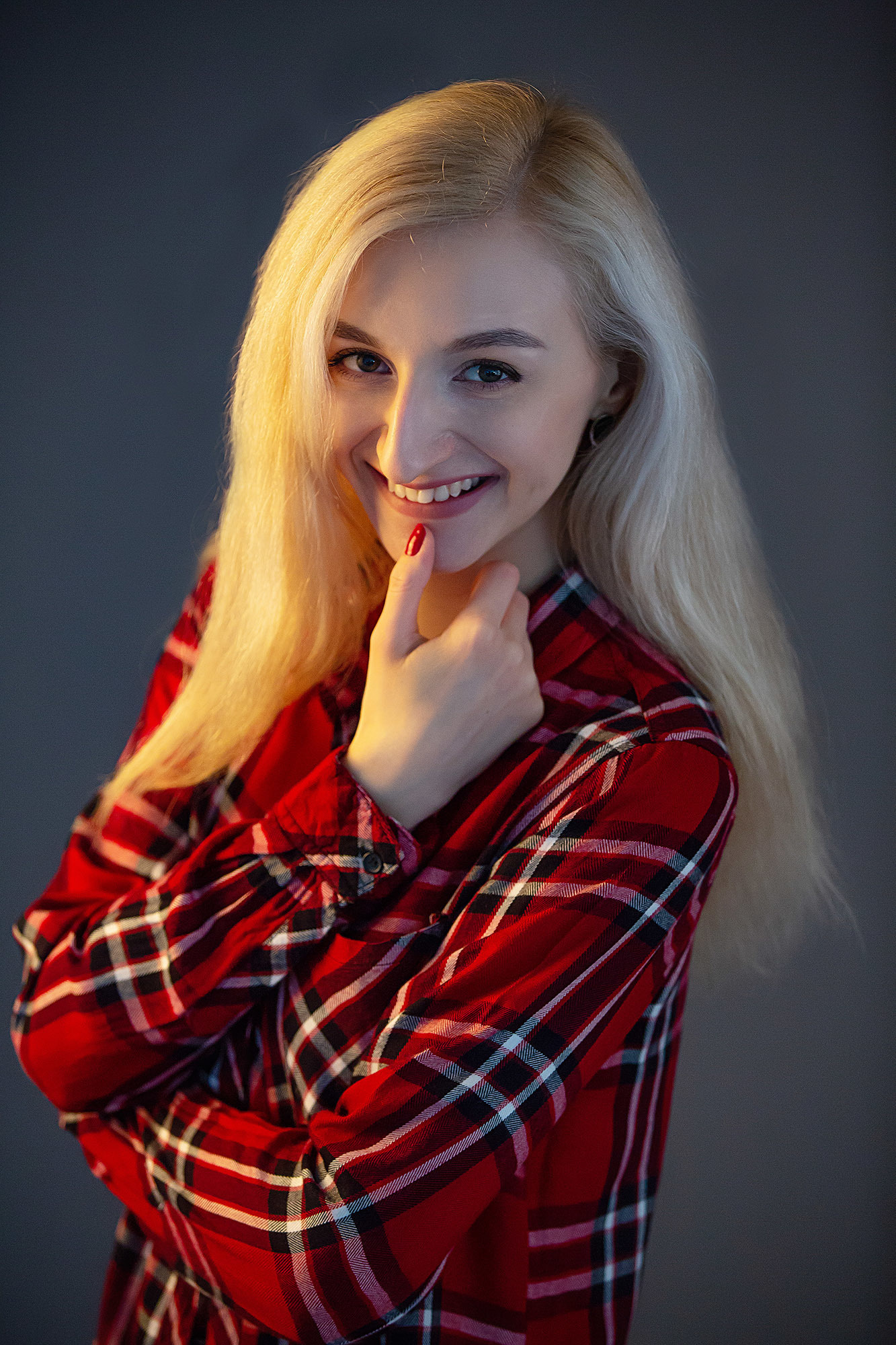 Индивидуальные фотосессии девушек в студии. Свадебный фотограф в Барановичах Вячеслав Шах-Гусейнов, фотошкола