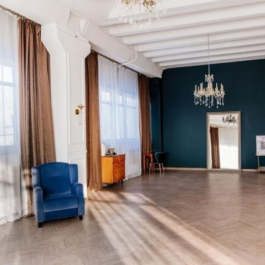 Фотостудии г. Иркутск. Виктория Ларина — Портретный профессиональный фотограф в Иркутске