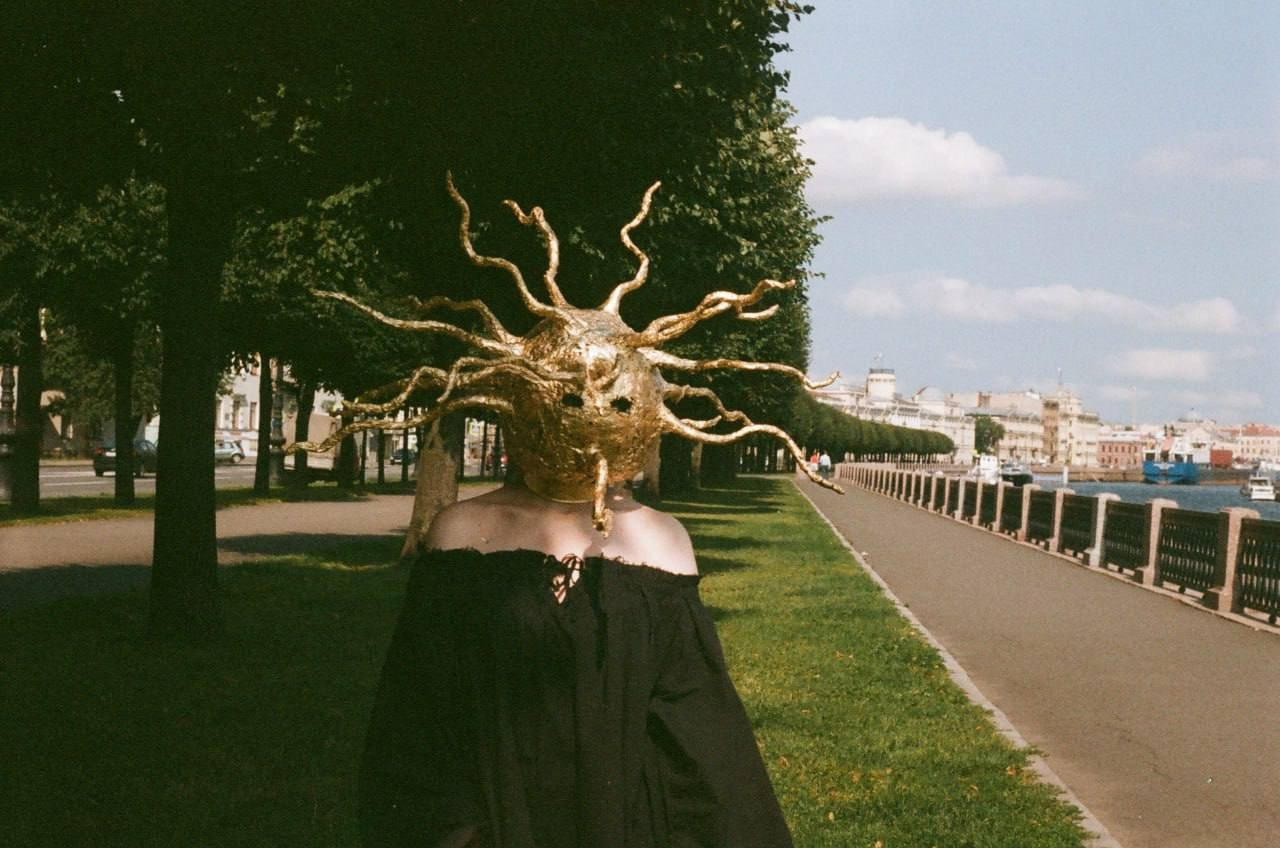 Будем как солнце. Visual artist Irina Heinz
