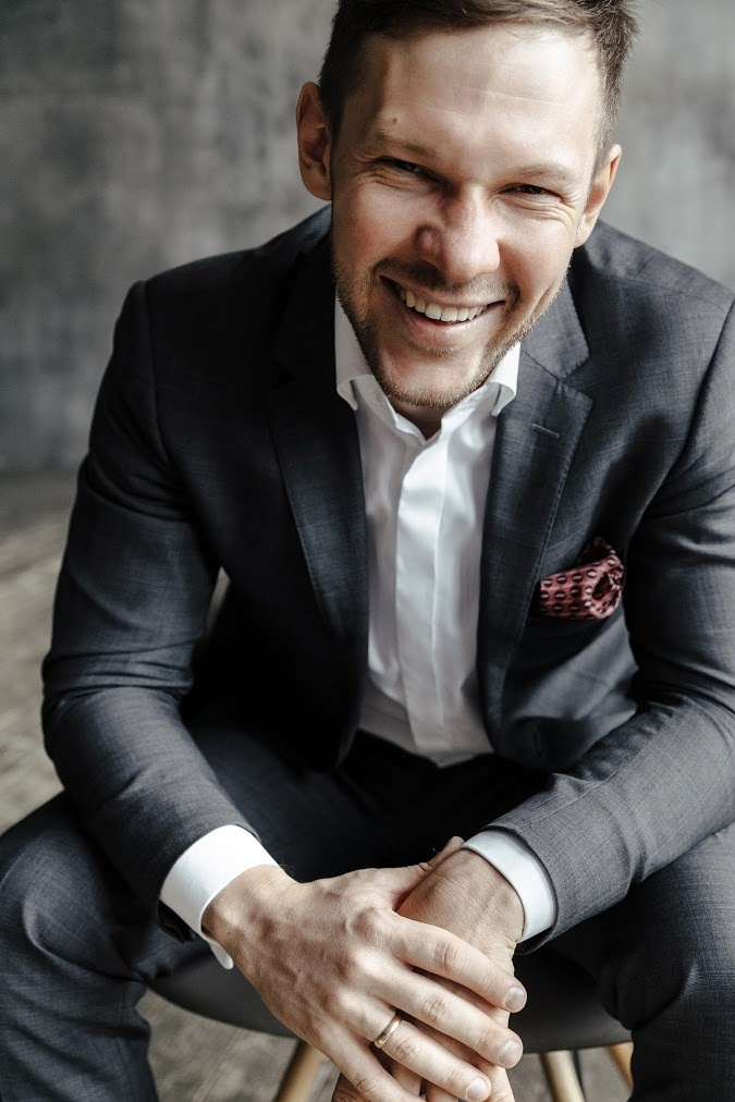 Ведущий Алексей Харис. Бизнес портрет. Фотограф Игорь Цаплин