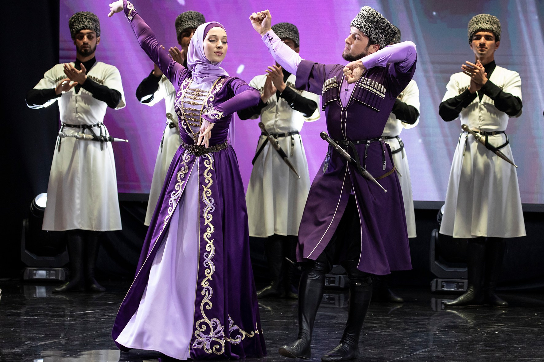 Кавказские национальные танцы. Лезгинка. Фотосъемка танцевальных коллективов