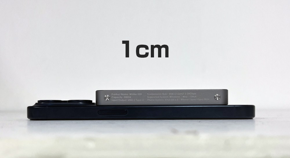 Портативный твердотельный накопитель MagSafe. Фотограф — видеограф в Москве Дмитрий Менделеев