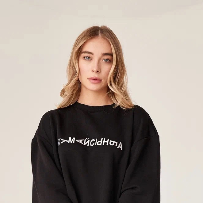 Эстетика и профессионализм: девушки для предметной съемки в Нижнем Новгороде.