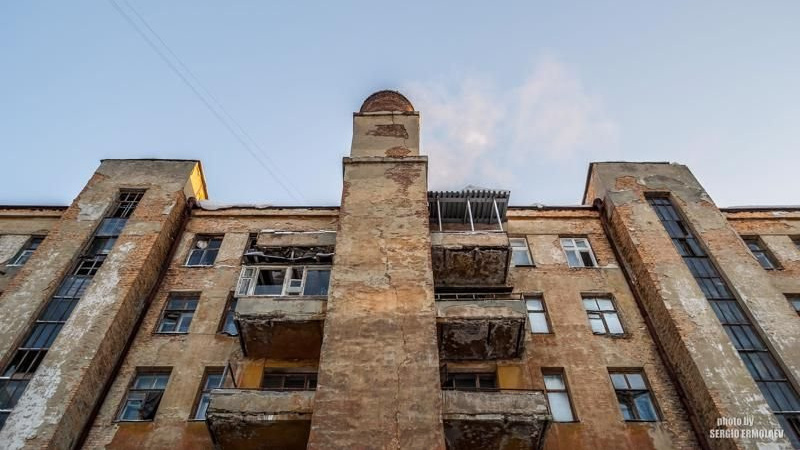 Шестиэтажка с печной трубой