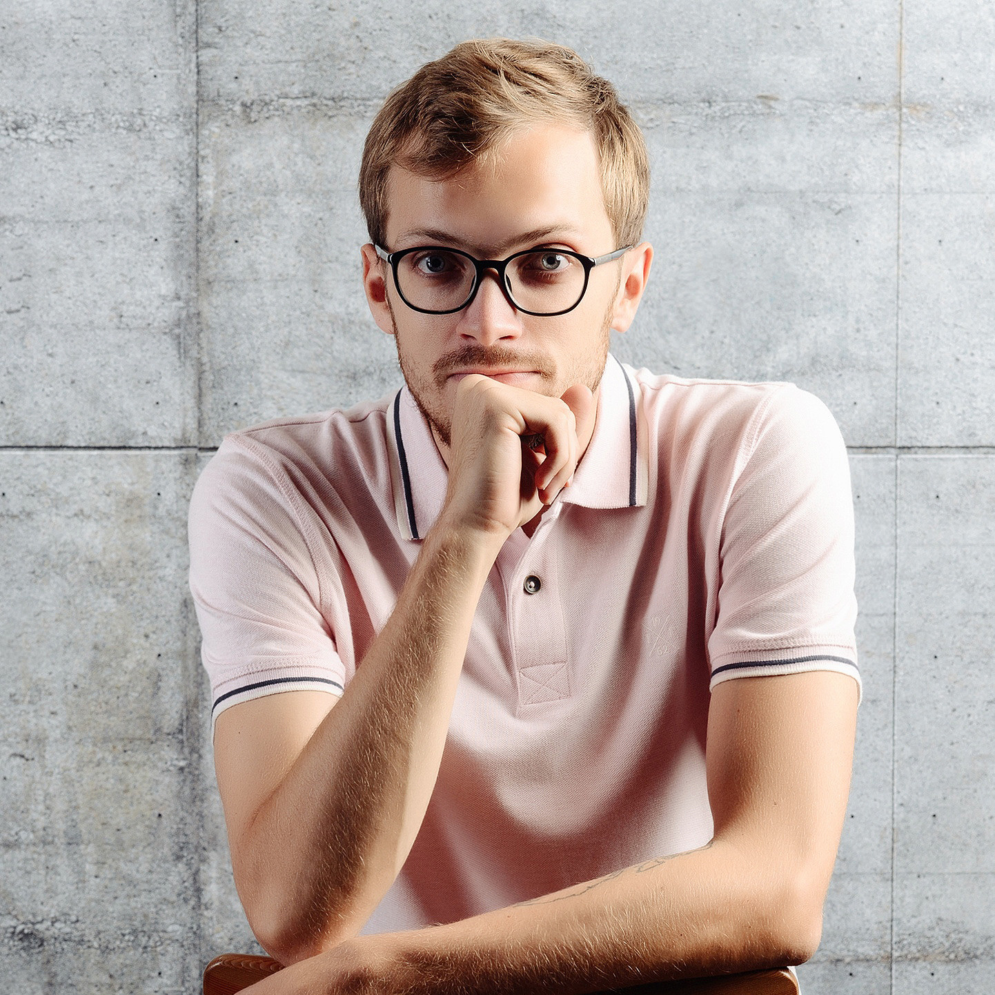 Контакты. Фотограф Микита Ласица