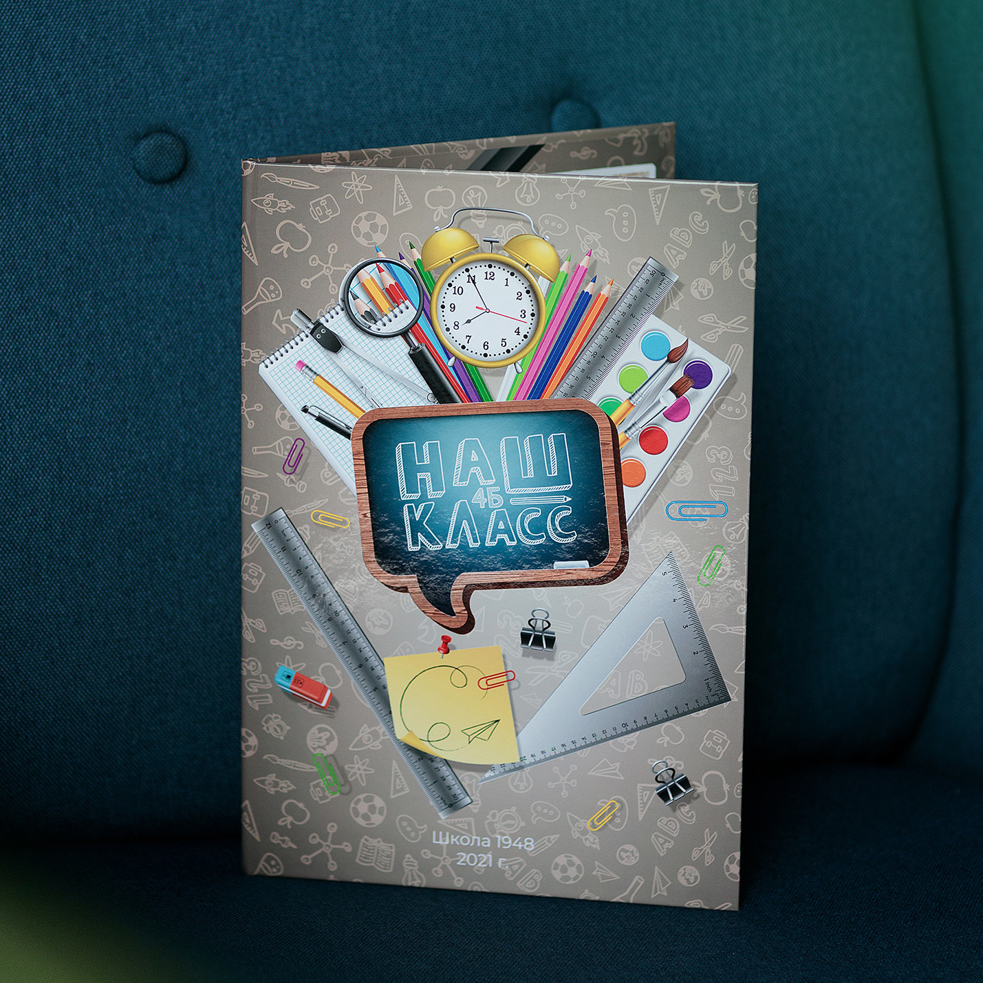 Выпускные альбомы для школы и детского сада в Москве. Детский и семейный фотограф в Москве Лина Левина