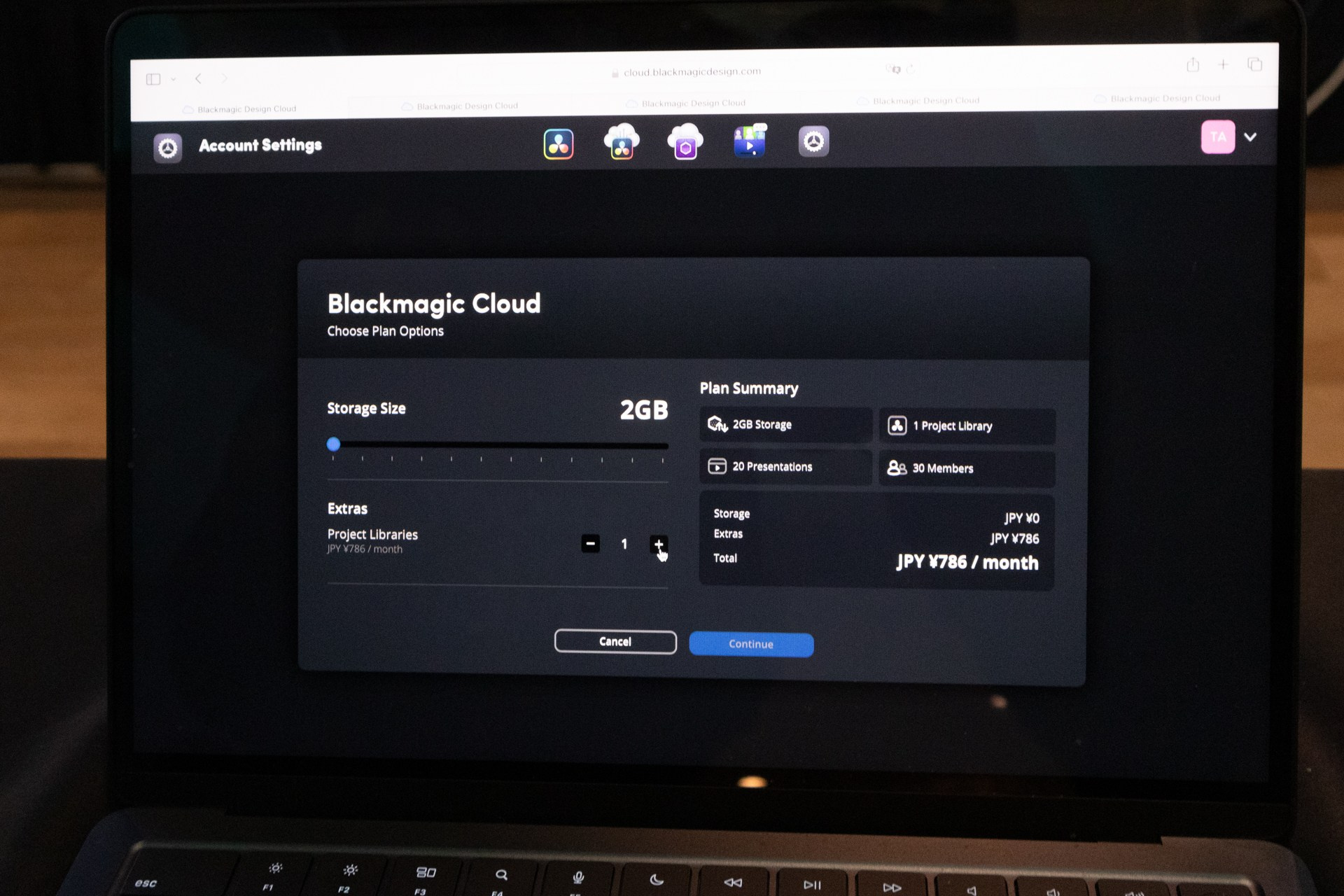 Полноразмерная кинокамера Blackmagic Cinema Camera 6K. Фотограф — видеограф в Москве Дмитрий Менделеев