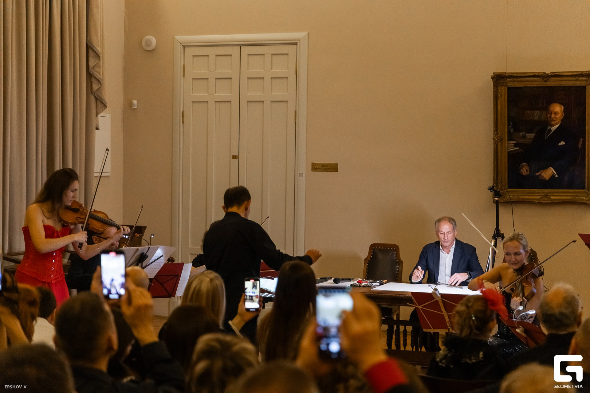 THE PLACES. EXHIBITION AND ART SHOW. PAVEL KIR