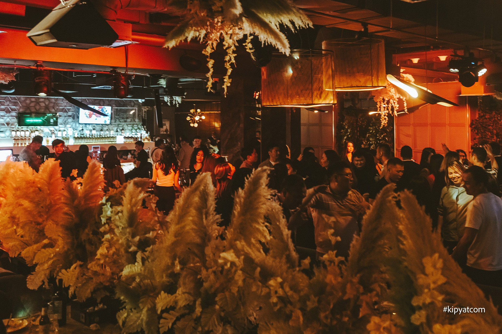 Панаехали бц Москва. Астана Кипятком