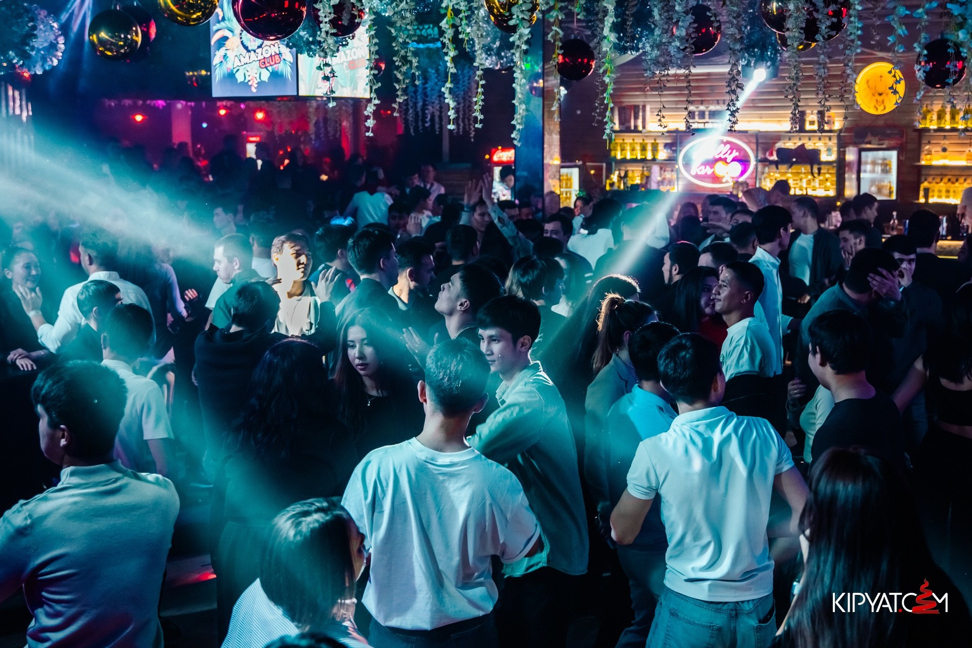 Amazon night club. Астана Кипятком