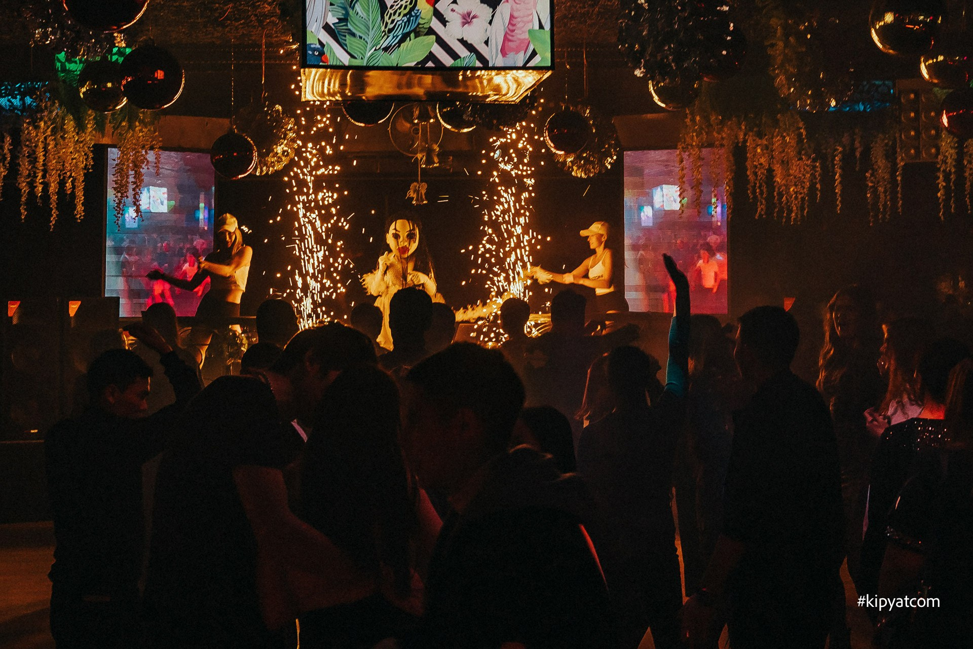 Amazon night club. Астана Кипятком