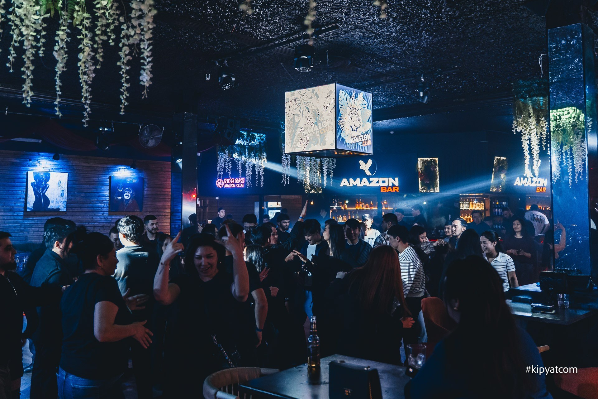Amazon night club. Астана Кипятком
