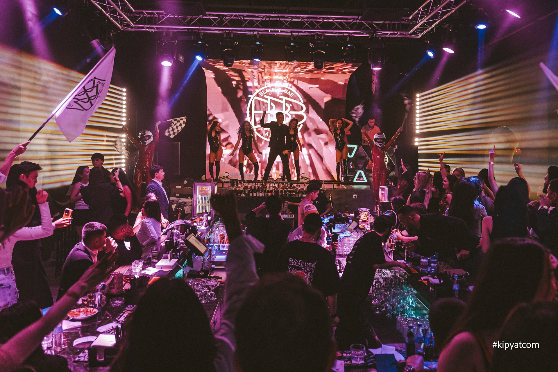 Bla Bla Bar. Астана Кипятком