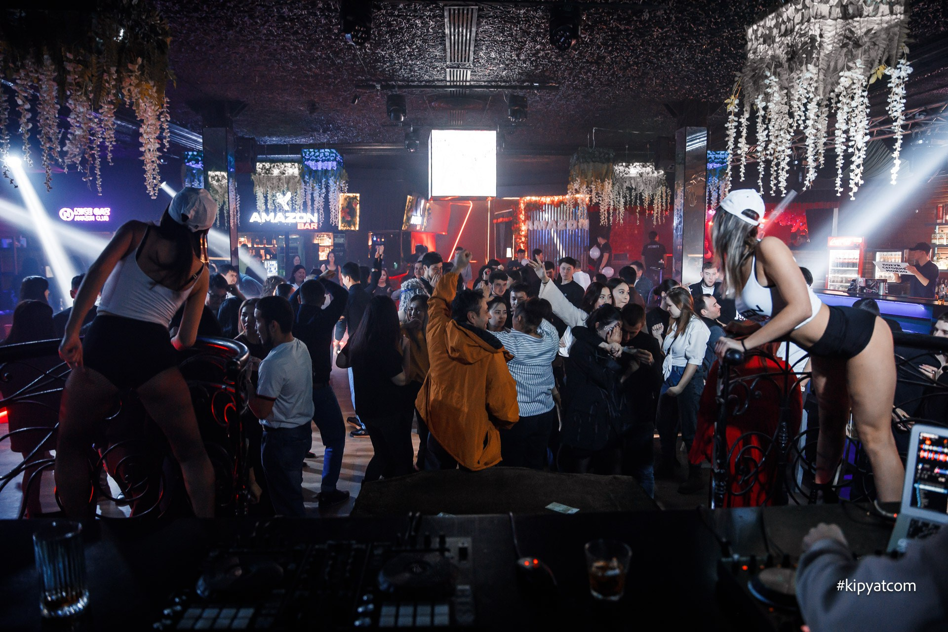 Amazon night club. Астана Кипятком
