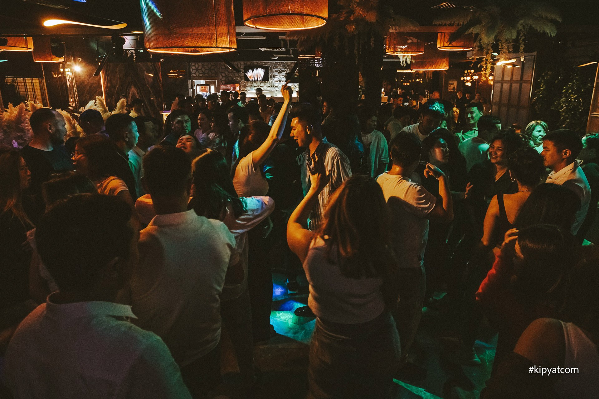 Панаехали бц Москва. Астана Кипятком