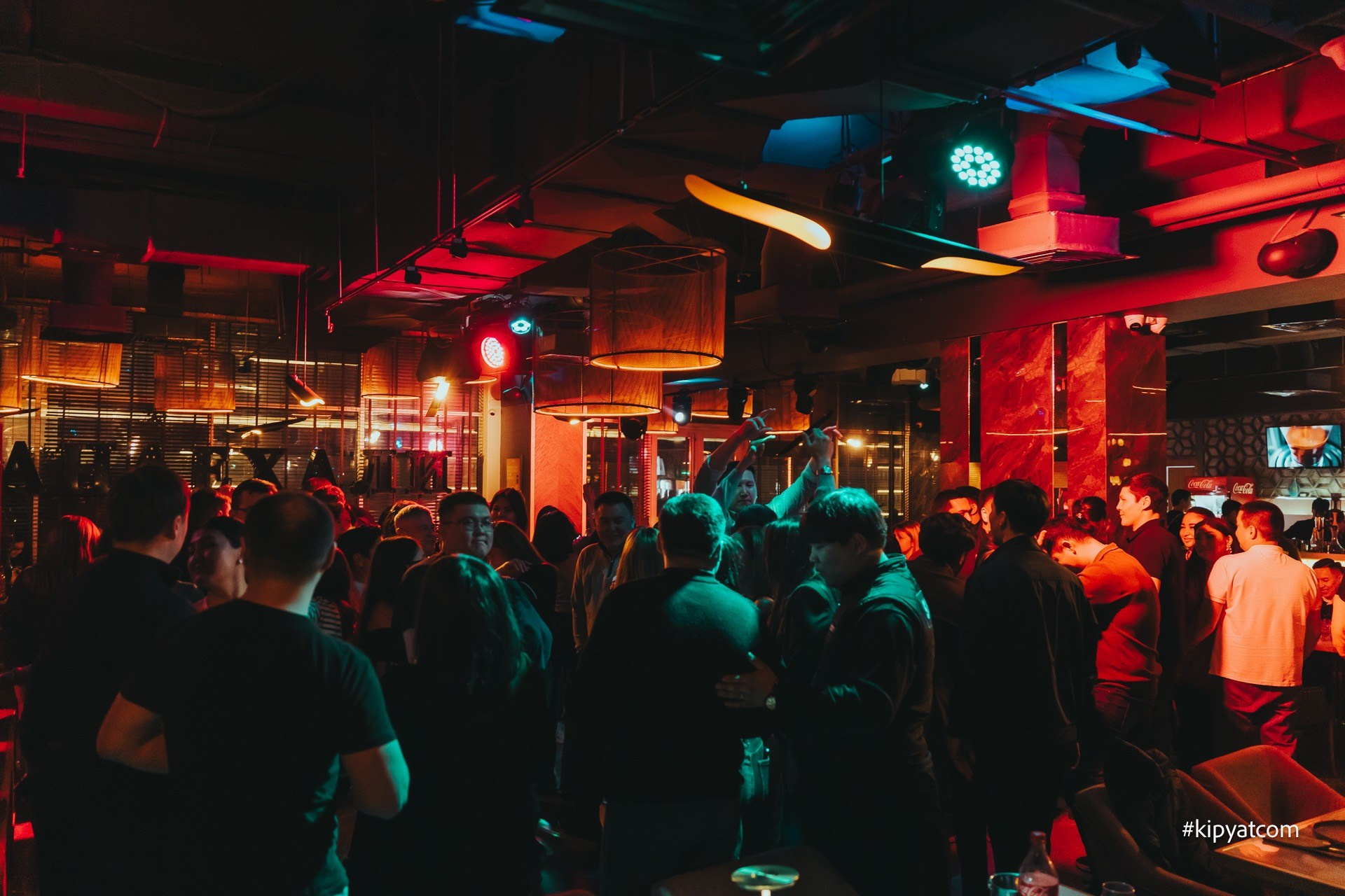 Панаехали бц Москва. Астана Кипятком