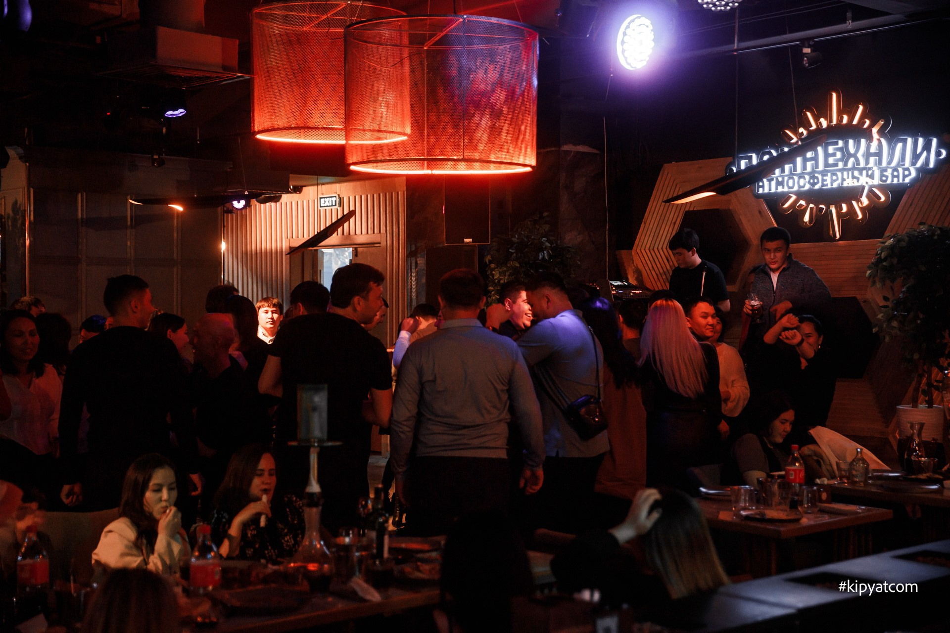 Панаехали БЦ Москва. Астана Кипятком