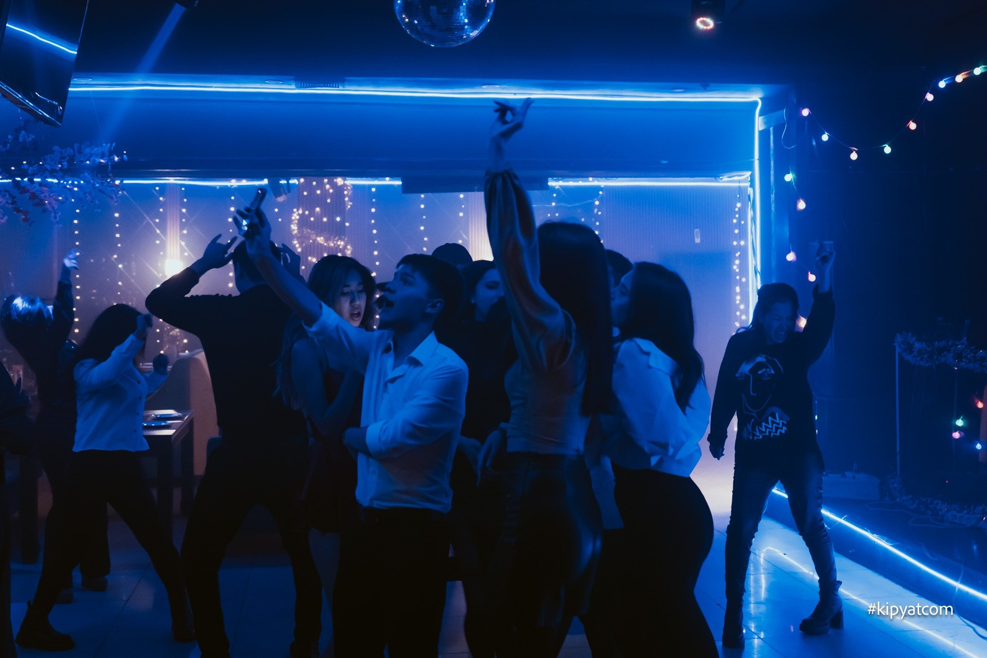 Gastro Music Bar. Астана Кипятком