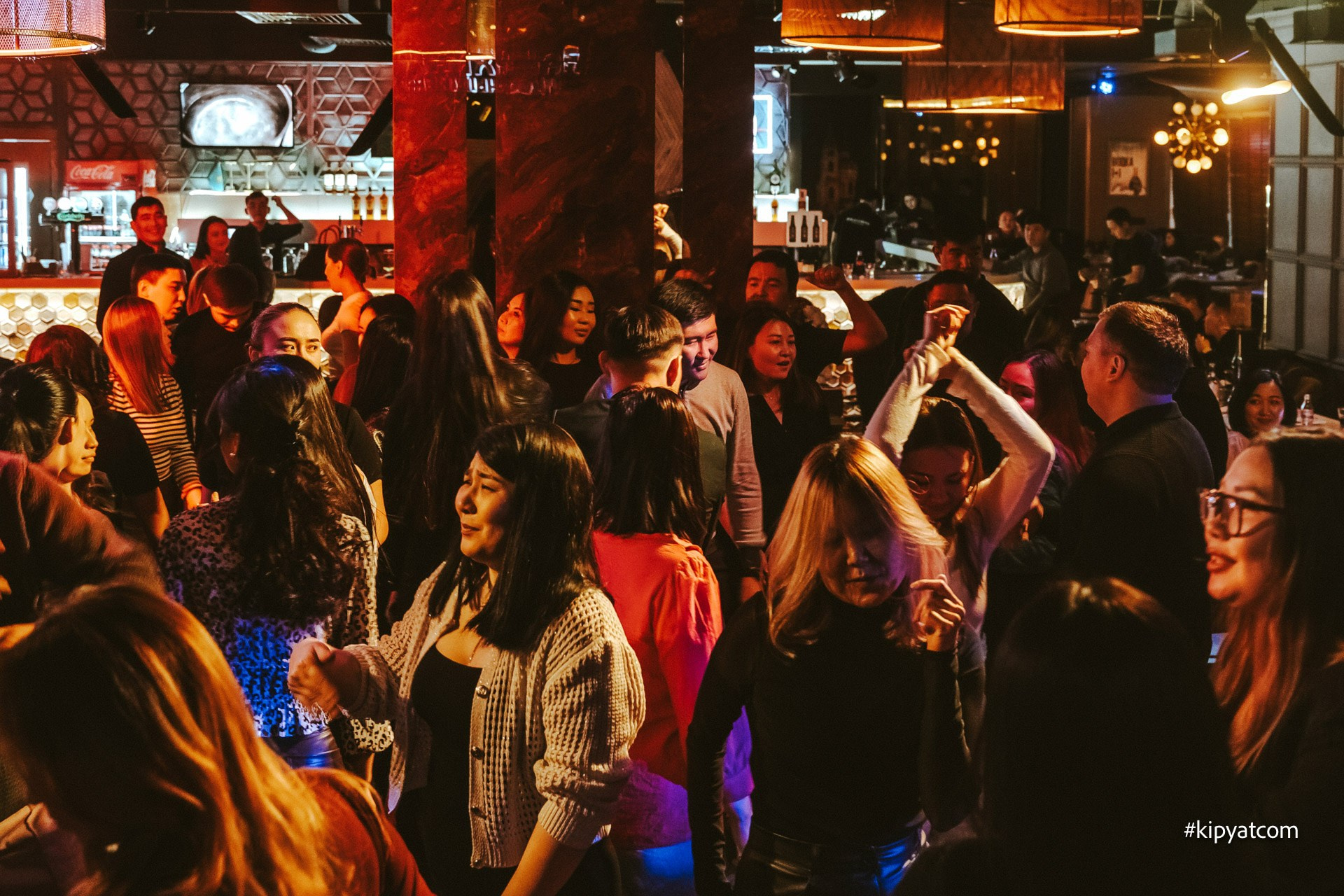 Панаехали бц Москва. Астана Кипятком