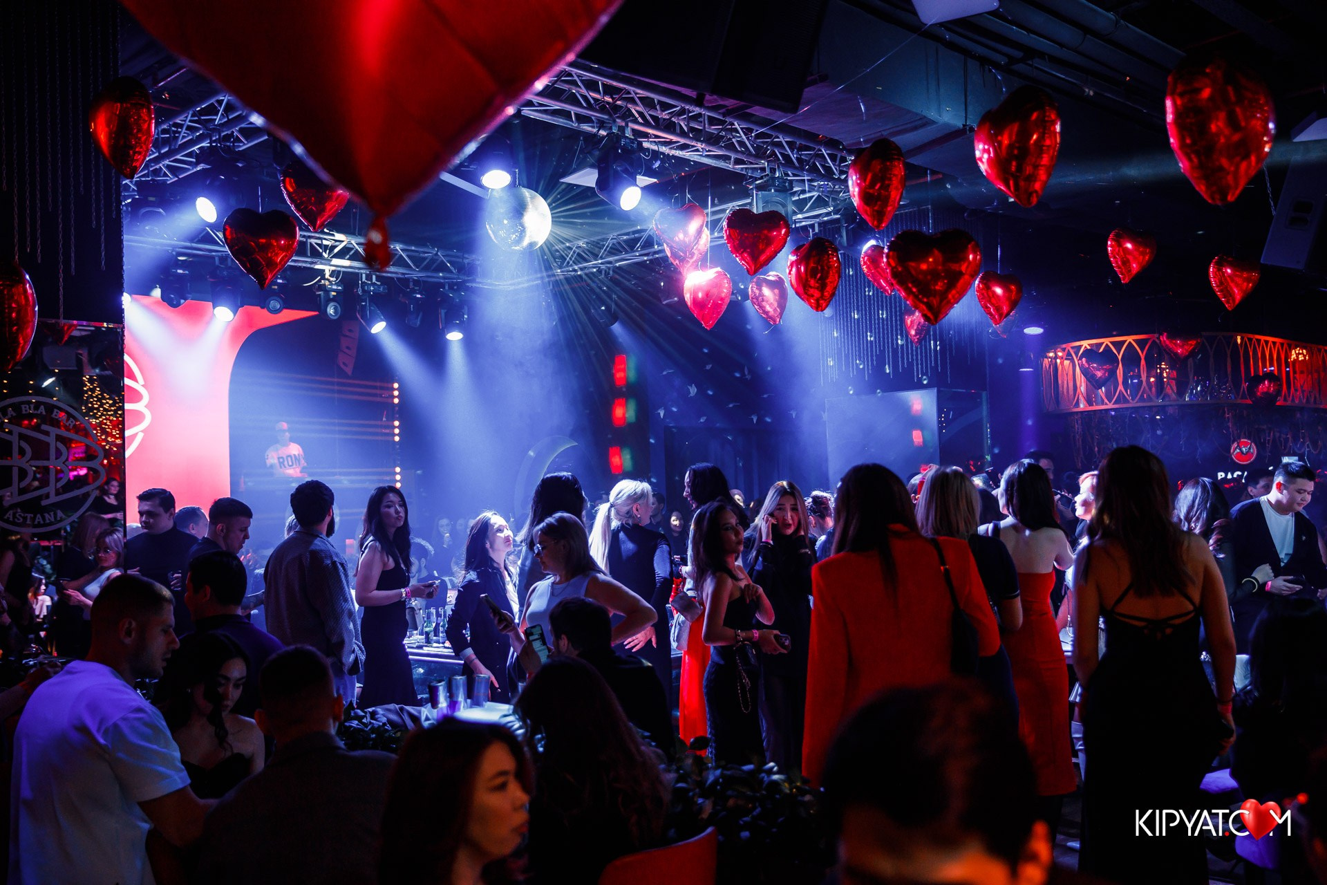 Bla Bla Bar. Астана Кипятком